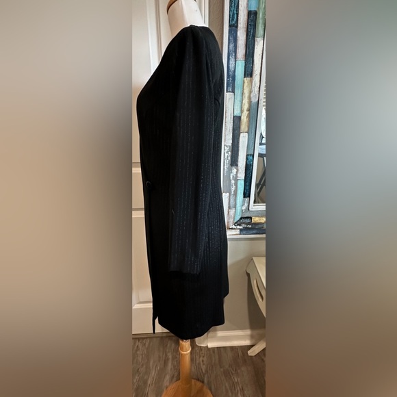 Donna Ricco New York Black Silver Pinstripe Crepe Wrap Dress Women’s 12 NWT - Picture 9 of 13